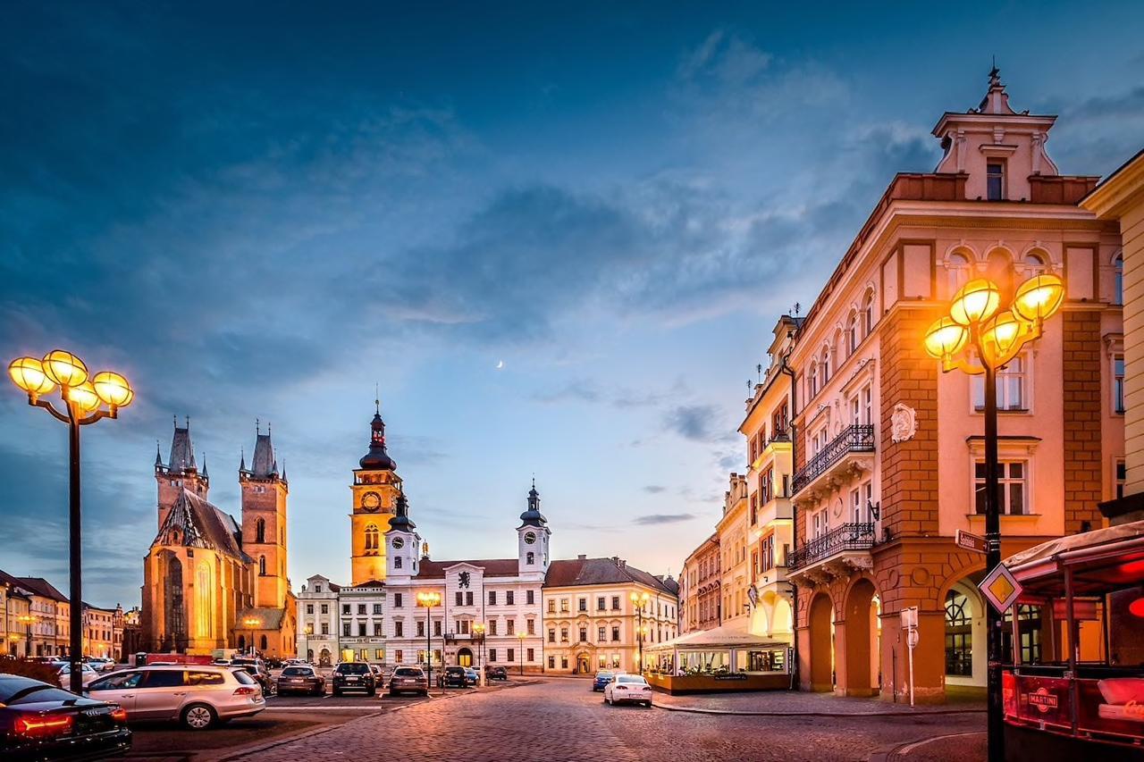 Unique Central Square Business Apt. Hradec Králové المظهر الخارجي الصورة